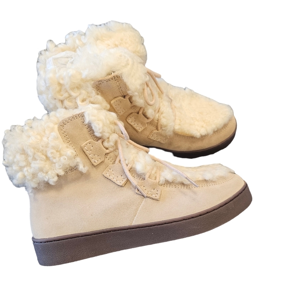 Vionic Cream Ankle Boots with Brown Sole - Picture 7 of 7